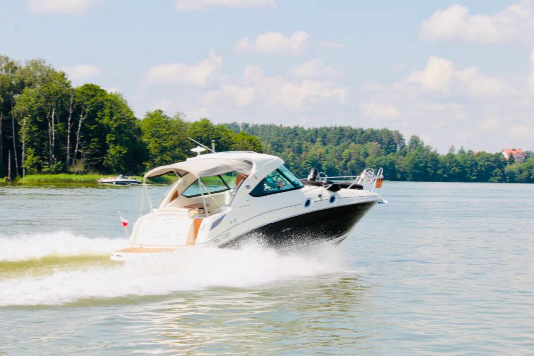 ¿Por qué elegir Yachtsman para el seguro de su lancha a motor?